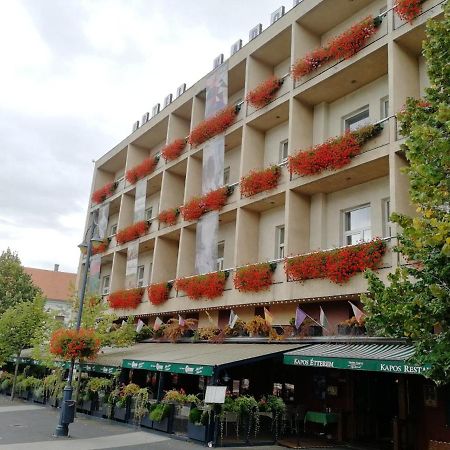 Hotel Kapos Kaposvár エクステリア 写真