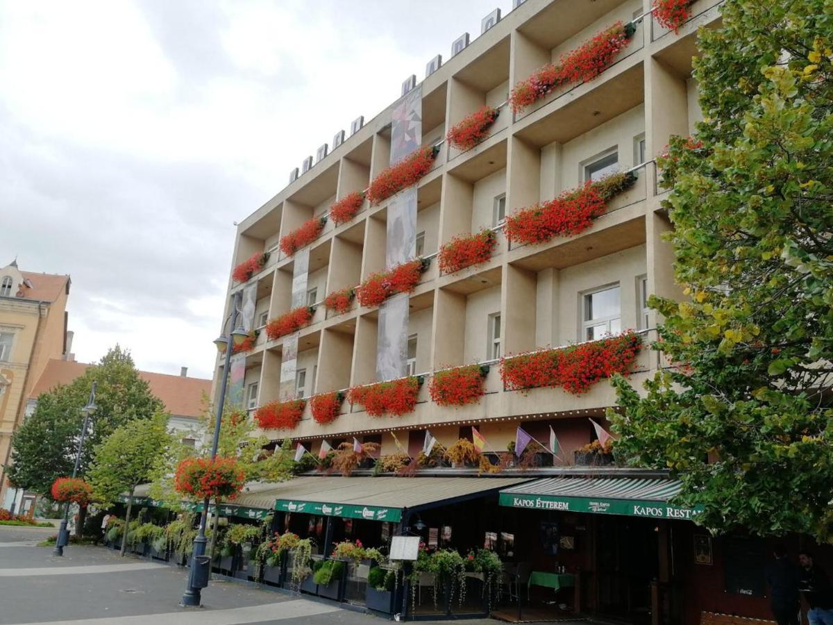 Hotel Kapos Kaposvár エクステリア 写真