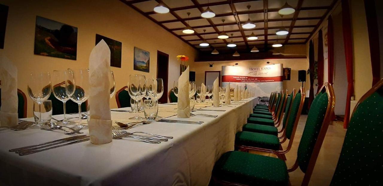 Hotel Kapos Kaposvár エクステリア 写真