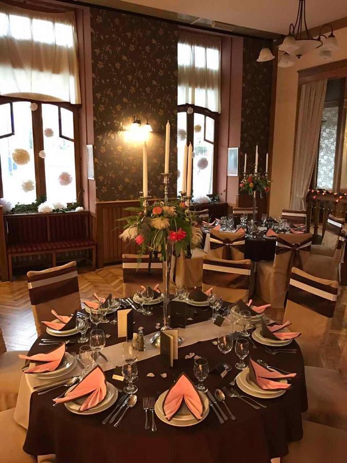 Hotel Kapos Kaposvár エクステリア 写真
