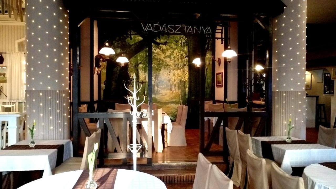 Hotel Kapos Kaposvár エクステリア 写真