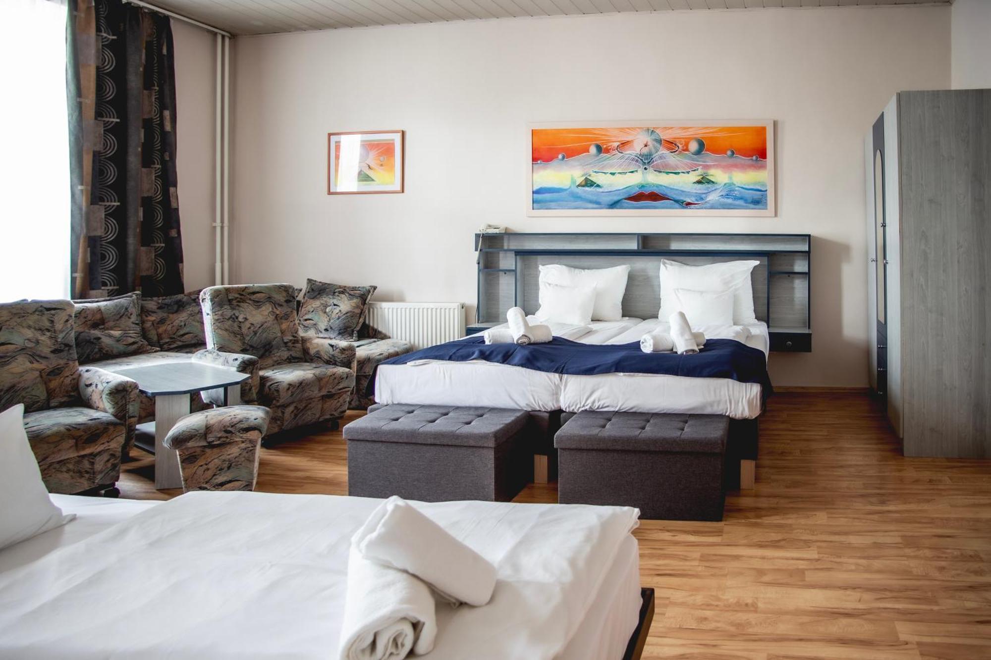 Hotel Kapos Kaposvár エクステリア 写真